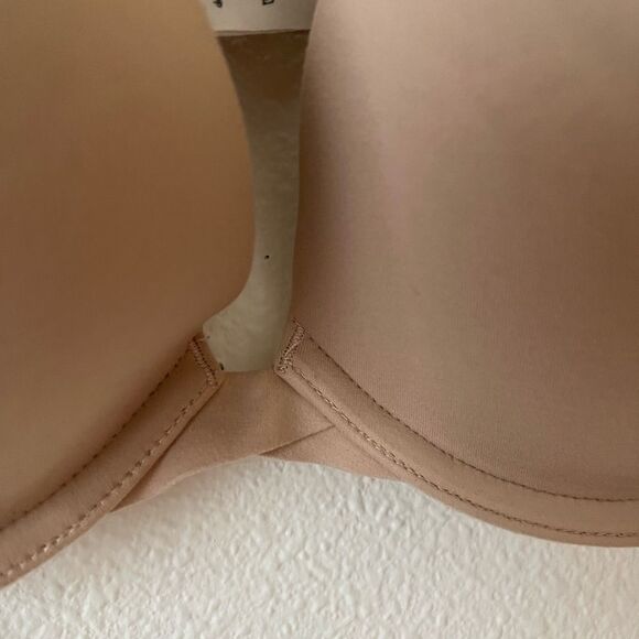 Calvin Klein Women's Perfectly Fit Lightly Lined T-Shirt Bra with Memory Touches - Picture 5 of 6